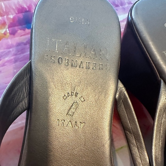 Italian Shoemakers Wedge Heeled Sandals - Picture 8 of 13